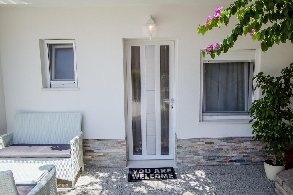 Luxury Studio Apartment White Sensation Vodice Extérieur photo