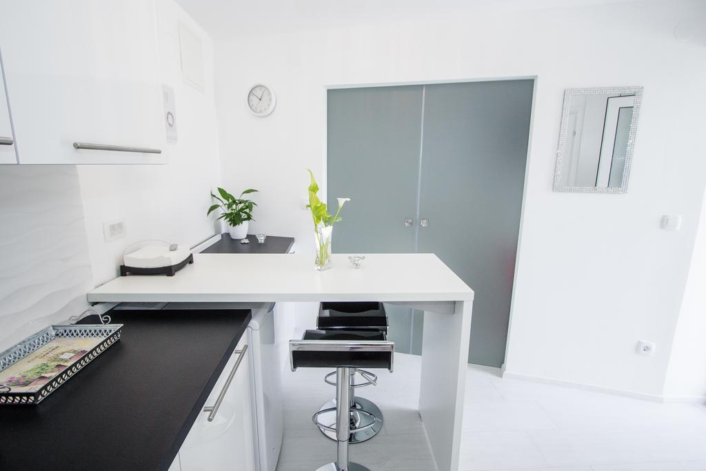 Luxury Studio Apartment White Sensation Vodice Extérieur photo